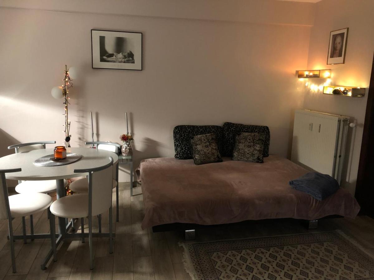 Shiny Nice Studio At Ostend Apartment ภายนอก รูปภาพ